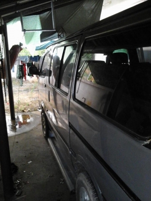 ขายรถตู้หัวจรวดปี 95-96