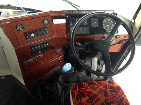 รถบัสปรับอากาศ 24 ที่นั่ง