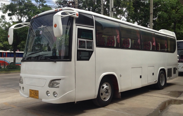 รถบัสปรับอากาศ 24 ที่นั่ง