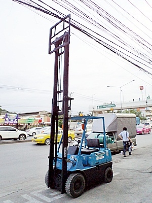 ขายรถยกมิตซูบิชิ 1.5 ตัน เครื่องเบนซิน (ใช้แก๊สอย่างเดียว) กระบอกคู่ เสาสูง 4 เมตร พวงมาลัยเพาเว่อร์ สีเดิมจากนอก นำเข้าจากญี่ปุ่น ใช้งานได้ทันที ราคา15000 ขายรถยกมิตซูบิชิ 1.5 ตัน เครื่องเบนซิน (ใช้แก๊สอย่างเดียว) กระบอกคู่ เสาสูง 4 เมตร พวงมาลัยเพาเว่อร์ สีเดิมจากนอก นำเข้าจากญี่ปุ่น ใช้งานได้ทันที ราคา15000