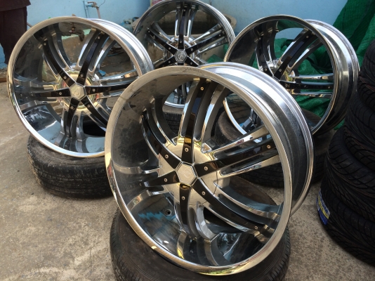 ขายกันถูกๆ แม็กซ์โครเมี่ยม ขอบ 24 กว้าง 10 นิ้ว สวยๆ