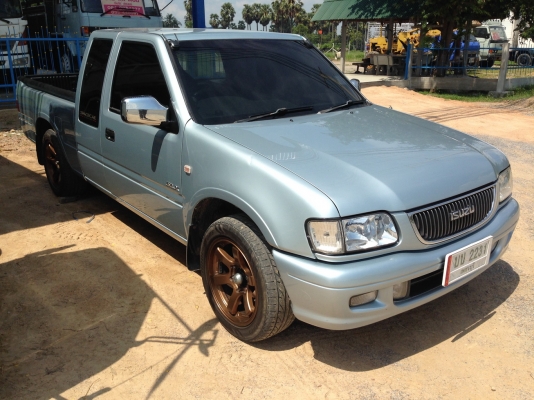 ISUZU ดราก้อนมังกร ปี 2000 เครื่อง 2500 SLX  รถสวยเดิมทั้งคัน พร้อมเครื่องเสียงชุดใหญ่