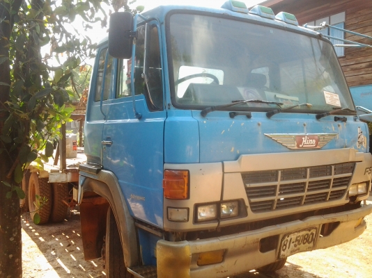 HINO  หัว 3ใบปัด  10 ล้อ ท้ายลากเครื่องPD6เครื่อง220 ไม่มีเอกสาร