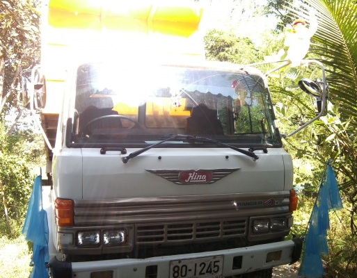 ขายหกล้อดั้ม Hino หัว 4D