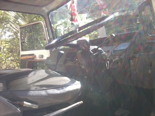 ขายหกล้อดั้ม Hino หัว 4D