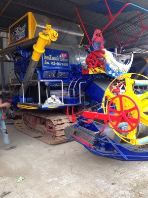 ขายรถเกี่ยวข้าวไทยเส็ง รุ่นเดียวทรนงจ้าวพายุ