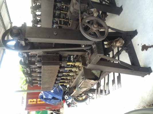 เครื่องต๊าฟน็อตตัวเมีย1นิ้วมีหลายตัวครับใช้งานได้ครับ