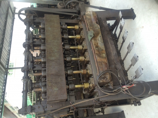 เครื่องต๊าฟน็อตตัวเมีย1นิ้วมีหลายตัวครับใช้งานได้ครับ