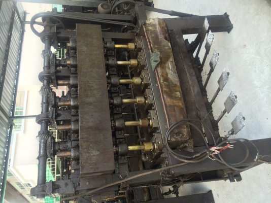 เครื่องต๊าฟน็อตตัวเมีย1นิ้วมีหลายตัวครับใช้งานได้ครับ