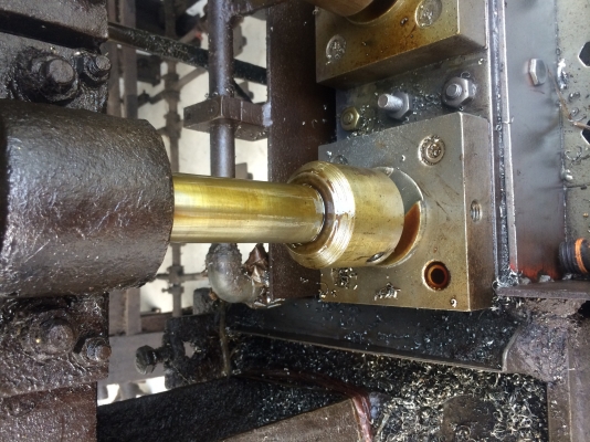 เครื่องต๊าฟน็อตตัวเมีย1นิ้วมีหลายตัวครับใช้งานได้ครับ