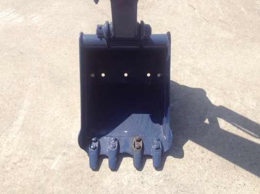 รถขุด แบคโฮล KOMATSU PC20-6 มีหัวเก๋ง นำเข้า มือสองจากญี่ปุ่น