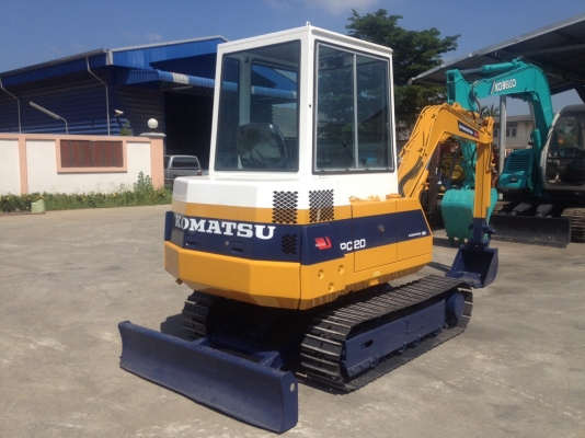 รถขุด แบคโฮล KOMATSU PC20-6 มีหัวเก๋ง นำเข้า มือสองจากญี่ปุ่น