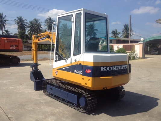 รถขุด แบคโฮล KOMATSU PC20-6 มีหัวเก๋ง นำเข้า มือสองจากญี่ปุ่น