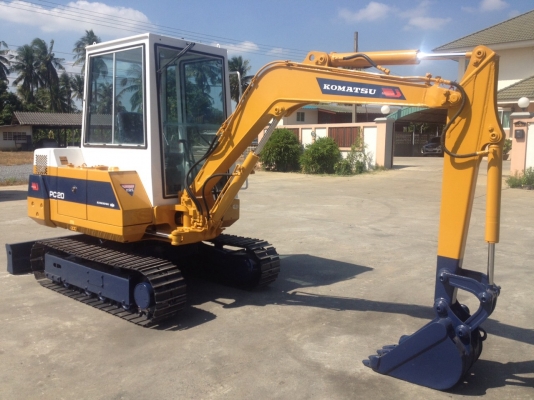 รถขุด แบคโฮล KOMATSU PC20-6 มีหัวเก๋ง นำเข้า มือสองจากญี่ปุ่น
