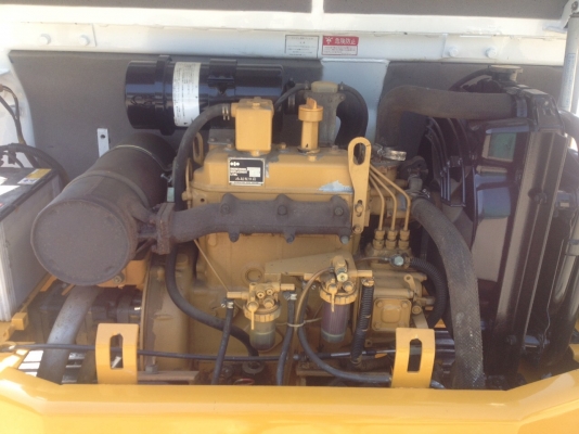 รถขุด แบคโฮล KOMATSU PC20-6 มีหัวเก๋ง นำเข้า มือสองจากญี่ปุ่น