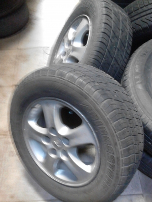 215/65R15 BRIDGESTONE LEO 627 มี 2 เส้น โทร.081-427-3941 215/65R15 BRIDGESTONE LEO 627 มี 2 เส้น โทร.081-427-3941