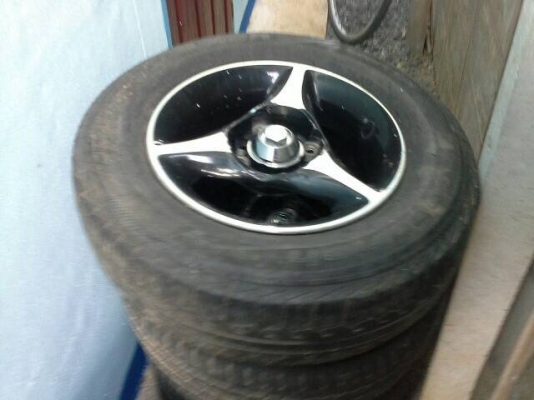 ขายล้อเรโทร 3ก้านสวยๆขอบ 13-4รู113 ครับ