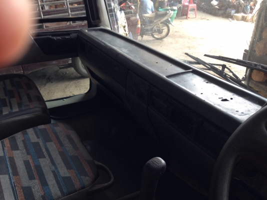 ขาย 6 ล้อหัวคัซซี่ ฮีโน่ รุ่น FF 3 H เครื่อง 195 แรง ปี 37 ยาว 7 เมตร ขาย 6 ล้อหัวคัซซี่ ฮีโน่ รุ่น FF 3 H เครื่อง 195 แรง ปี 37 ยาว 7 เมตร