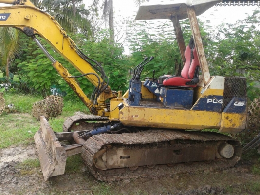 KOMATSU PC40-6 รถเครื่องดี ปั้มดี เอว ช่วงล่างดี พร้อมใช้งานได้เลย ตอนนี้ยังใช้งานอยู่ ราคาต่อรองได้ 087-2976734