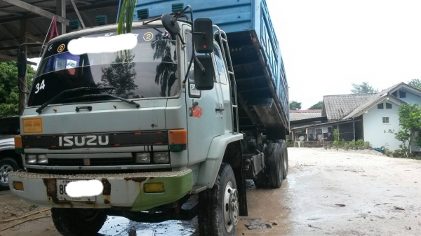 10ล้อดั้มพ์ 2เพลา ISUZU ROCKY 240แรงม้า เปลี่ยนเครื่อง230เทอร์โบว์  รถสภาพพร้อมใช้งาน เครื่องดี คัทซีสวย  ราคาคุยได้ เล่มพร้อม.. 087-2976734