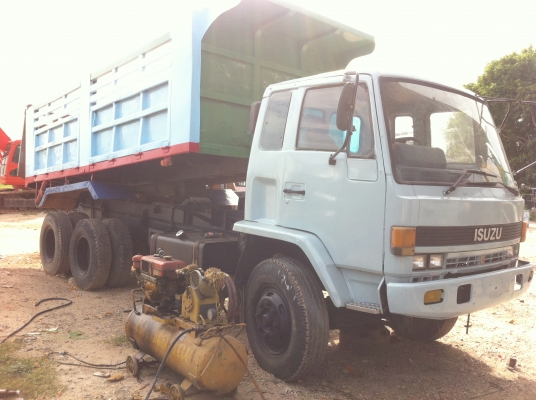 สิบล้อISUZU