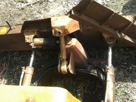 รถแทร็กเตอร์D2