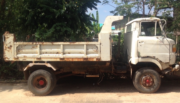 HINO KM 310 - 100 HP DM100 หกล้อดั๊มพ์ กระบะดั๊มพ์เหล็ก 4 ตันความยาว 3.80 เมตรสภาพสวย เครื่องแรงดี ภายในเก๋งคอนโซลครบพร้อม ช่วงล่างใหญ่ติด F หน้า F หลังครบ คัชซีสวยตลอดเส้นไม่มีดาม เอกสารทะเบียนชุดโอนครบครัน HINO KM 310 - 100 HP DM100 หกล้อดั๊มพ์ กระบะดั๊มพ์เหล็ก 4 ตันความยาว 3.80 เมตรสภาพสวย เครื่องแรงดี ภายในเก๋งคอนโซลครบพร้อม ช่วงล่างใหญ่ติด F หน้า F หลังครบ คัชซีสวยตลอดเส้นไม่มีดาม เอกสารทะเบียนชุดโอนครบครัน