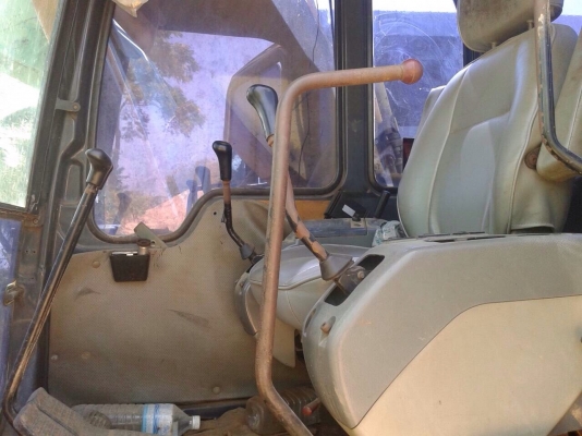 ขายรถแบ็คโฮ KOMATSU PC 200-6 เครื่องคัมมิ้นท์ ซีเรียล 11,3xx เดิมๆตามรุ่น เอกสารเล่มทะเบียน