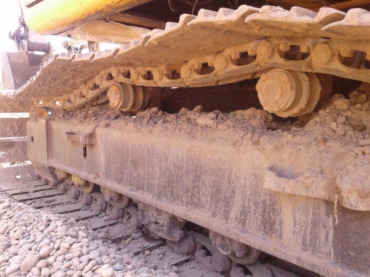 ขายรถแบ็คโฮ KOMATSU PC 200-6 เครื่องคัมมิ้นท์ ซีเรียล 11,3xx เดิมๆตามรุ่น เอกสารเล่มทะเบียน