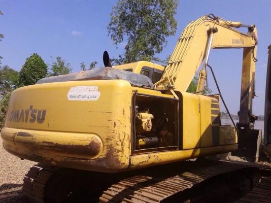 ขายรถแบ็คโฮ KOMATSU PC 200-6 เครื่องคัมมิ้นท์ ซีเรียล 11,3xx เดิมๆตามรุ่น เอกสารเล่มทะเบียน