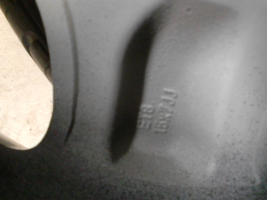 แม๊กขอบ  15   ขนาด  6 รู  ชุด 4 ใบ สวยๆ  TEL.081-427-3941