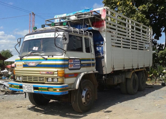 ขายรถสวย HINO F17 ดั้ม 2 เพลา คัสซีสวยจัด วางเครื่อง HO7C 180 แรงม้า เกียร์ HO เพาวเวอร์ เบรคลมดัน แอร์เย็น ยางใหม่ทั้ง 10 เส้น ทะเบียนพร้อมโอนครับ