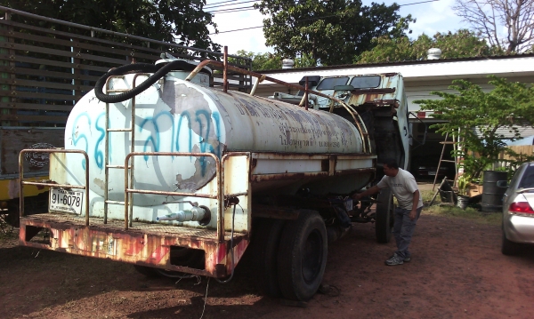 ขายด่วนรถ6ล้อFSRเครือง195แรงรถบรรทุกนํ้าบรรจุ6000ลิตร ขายด่วนรถ6ล้อFSRเครือง195แรงรถบรรทุกนํ้าบรรจุ6000ลิตร