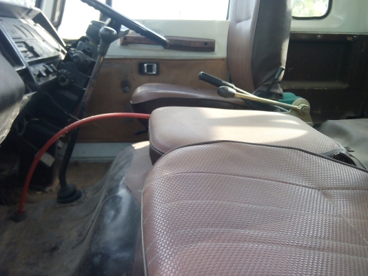 ขาย 6 ล้อติดเฮี๊ยบ 5 ตัน กระบะยาว 6 เมตร เครื่อง HINO 168 แรง