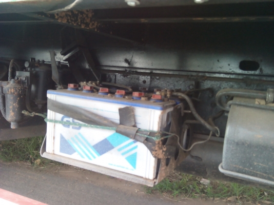 ขาย 6 ล้อติดเฮี๊ยบ 5 ตัน กระบะยาว 6 เมตร เครื่อง HINO 168 แรง