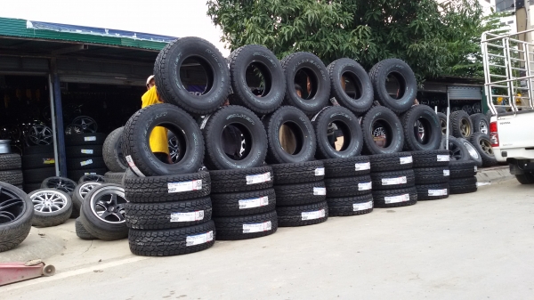 ขายยางใหม่265 75 16 falkenเส้นละ2900