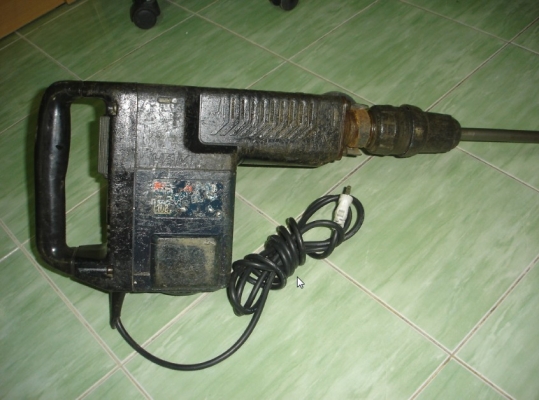 ขายเครื่องสกัดคอนกรีต BOSCH รุ่น GSH 11 E(1,500w.)