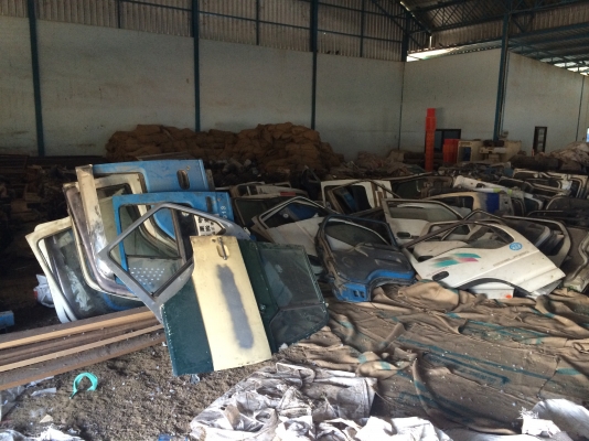 แสงฟ้าเต้นรถ///จำหน่ายประตูนอกทุกรุ่น ราคาพิเศษ