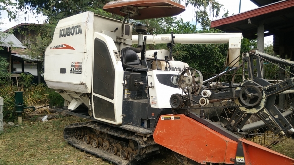 ด่วน!ขายรถเกี่ยวข้าว คูโบต้า Dc95Gm ราคา 479000 บาท มีเล่มทะเบียน