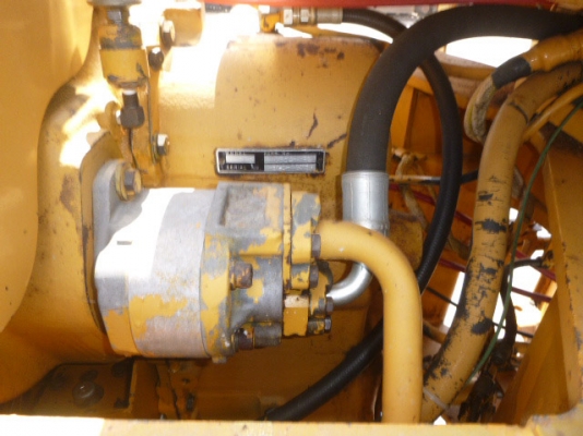 มาใหม่ รถตัก komarsu 510 กรองเดี่ยว ซีเรียลสูง สภาพเดิมจากญี่ปุ่นแท้ๆ มีเก๋ง ยางสวย สภาพพร้อม สมบูรณ์ แจ่มสุดๆ นำข้ามาเอง ขายไม่แพงจ้า 086-303-9797 กู๋อ๋า มาใหม่ รถตัก komarsu 510 กรองเดี่ยว ซีเรียลสูง สภาพเดิมจากญี่ปุ่นแท้ๆ มีเก๋ง ยางสวย สภาพพร้อม สมบูรณ์ แจ่มสุดๆ นำข้ามาเอง ขายไม่แพงจ้า 086-303-9797 กู๋อ๋า