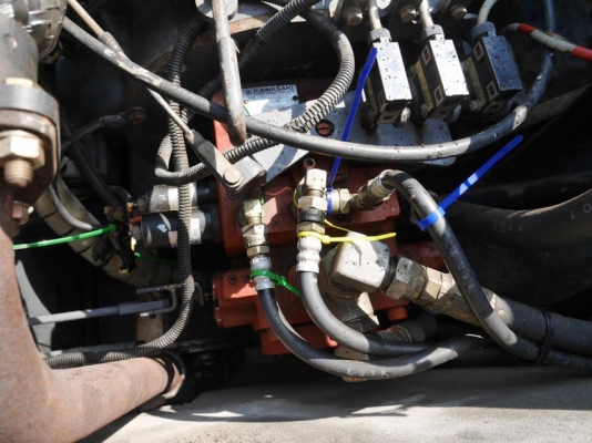 รถบด สั่นสะเทือน 4 ตัน Sumitomo รุ่นใหม่ๆ ปี 2000 ใช้งาน 900ชั่วโมง สวยมาก นำเข้าจากญี่ปุ่น ขายถูก 086-303-9797 กู๋อ๋า รถบด สั่นสะเทือน 4 ตัน Sumitomo รุ่นใหม่ๆ ปี 2000 ใช้งาน 900ชั่วโมง สวยมาก นำเข้าจากญี่ปุ่น ขายถูก 086-303-9797 กู๋อ๋า