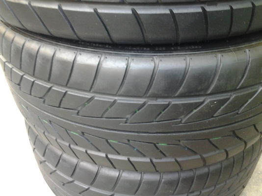 NITTO NT555 225/40/18 สภาพนางฟ้า