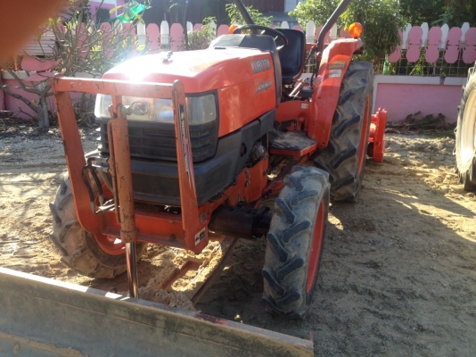 ขาย L4508Di สภาพดีเดิมๆพร้อมอุปกรณ์ดันหน้า ผานพรวน และโรตารี่