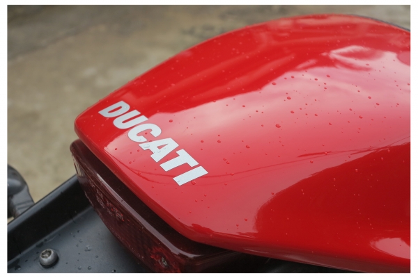 ------------ Ducati M900 ------------------ ------------ Ducati M900 ------------------