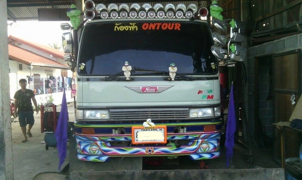 ขายกันชนรถบรรทุกคับ ราคาเบาๆๆ มาก่อนได้ก่อนคับ