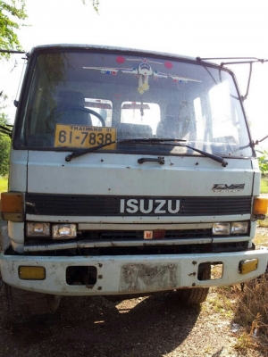 รถ10ล้อติดเครน3ตัน