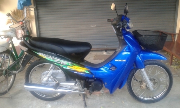 ขายเวฟ100ปี47เดิมๆ-13,500บาท