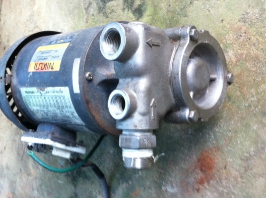 ปํ้มน้าสแตนเลส TOSHIBA ขนาด 1 นิ้ว 0.56 KW. แรงรีดน้ำได้แรงดันที่สูง ปํ้มน้าสแตนเลส TOSHIBA ขนาด 1 นิ้ว 0.56 KW. แรงรีดน้ำได้แรงดันที่สูง