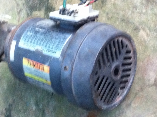 ปํ้มน้าสแตนเลส TOSHIBA ขนาด 1 นิ้ว 0.56 KW. แรงรีดน้ำได้แรงดันที่สูง ปํ้มน้าสแตนเลส TOSHIBA ขนาด 1 นิ้ว 0.56 KW. แรงรีดน้ำได้แรงดันที่สูง