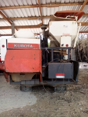 ขายรถเกี่ยวข้าว คูโบต้า 60DC Plus ลดราคาแล้วครับเหลือ 300,000